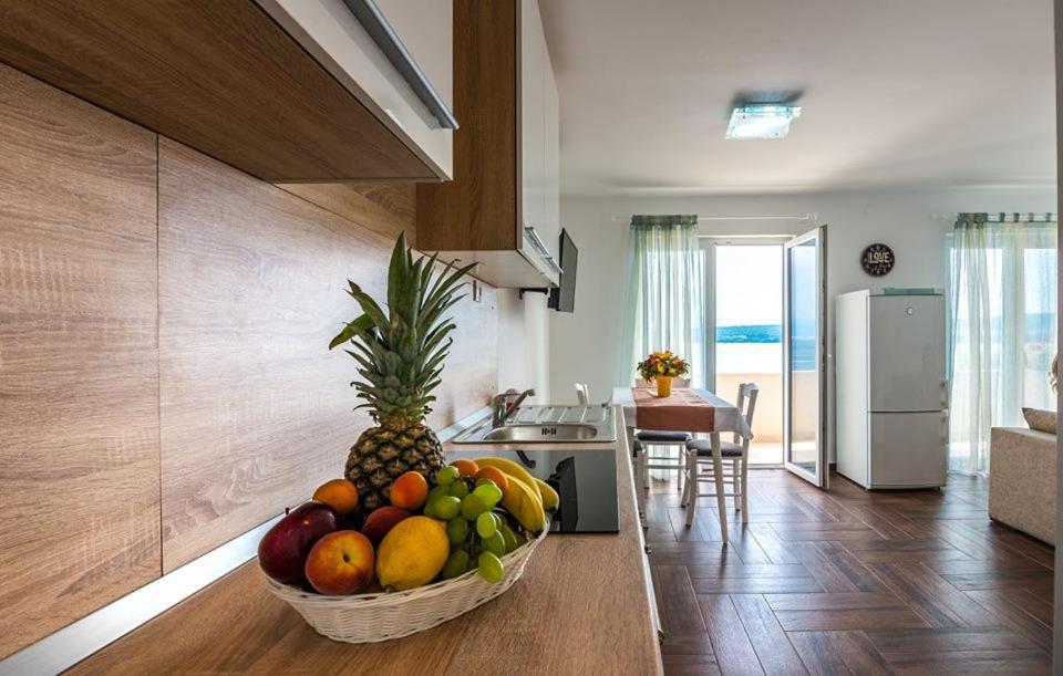 ונטאצ'יצ'י Apartments Dora מראה חיצוני תמונה