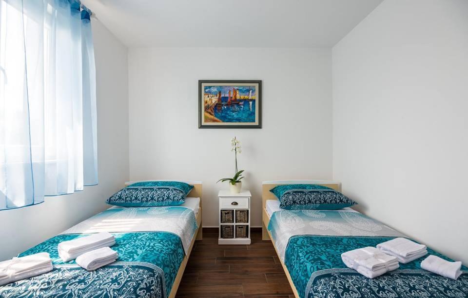 ונטאצ'יצ'י Apartments Dora מראה חיצוני תמונה