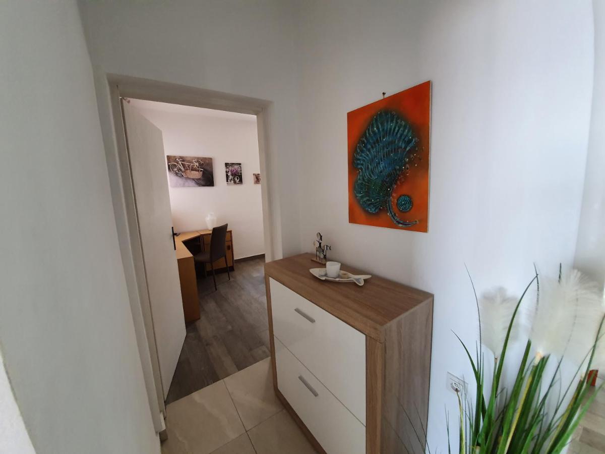 ונטאצ'יצ'י Apartments Dora מראה חיצוני תמונה