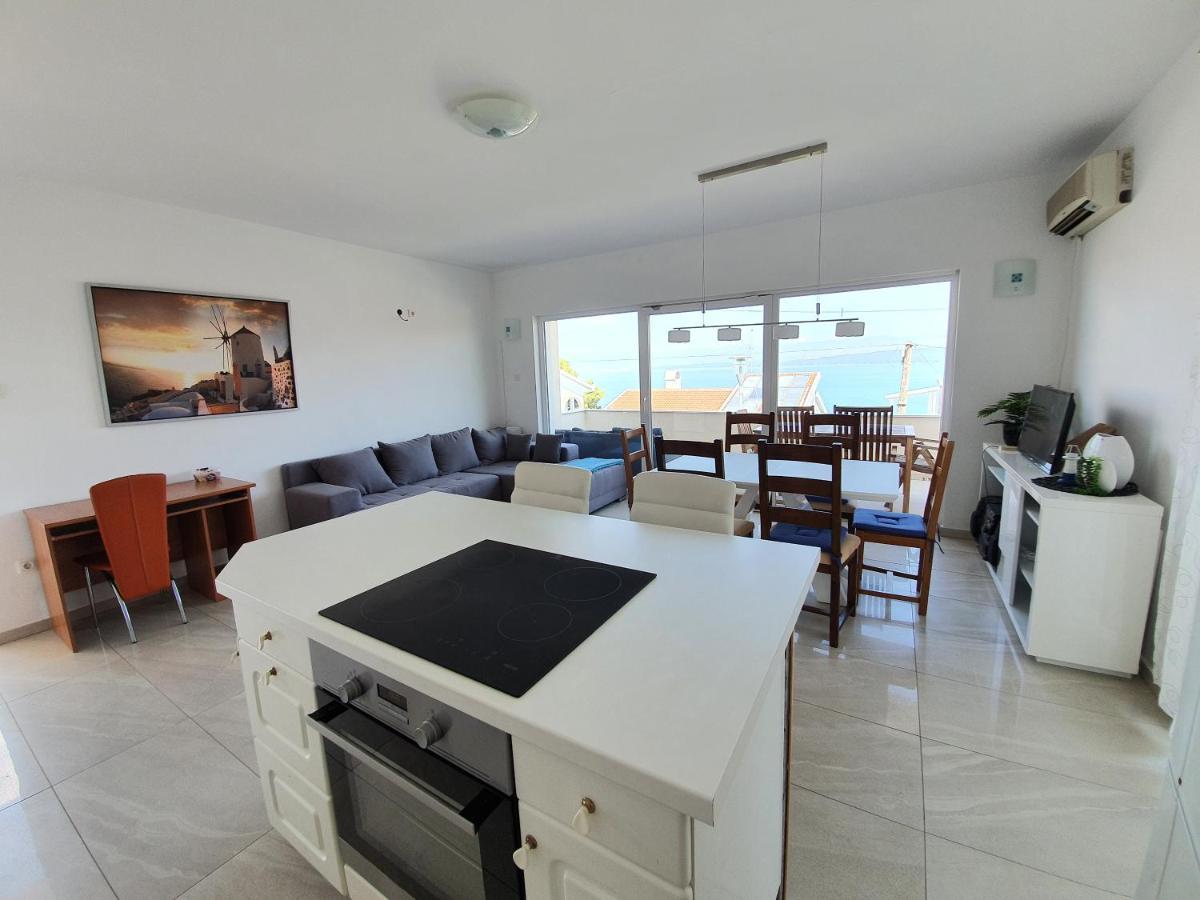 ונטאצ'יצ'י Apartments Dora מראה חיצוני תמונה