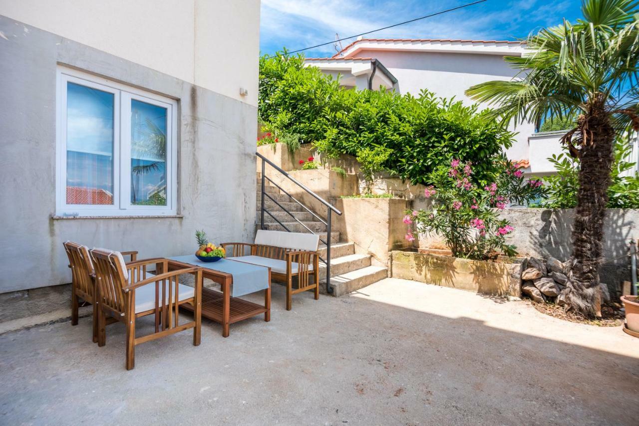 ונטאצ'יצ'י Apartments Dora מראה חיצוני תמונה