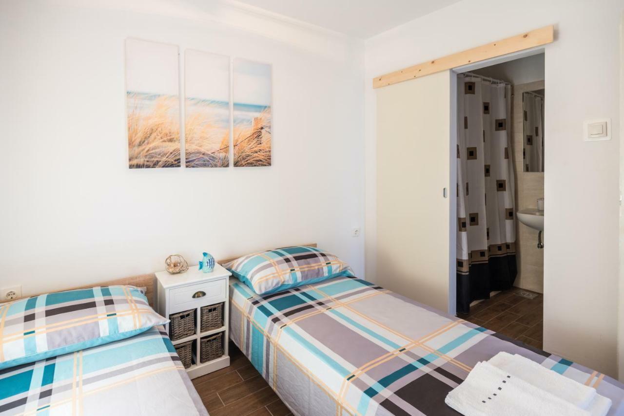 ונטאצ'יצ'י Apartments Dora מראה חיצוני תמונה